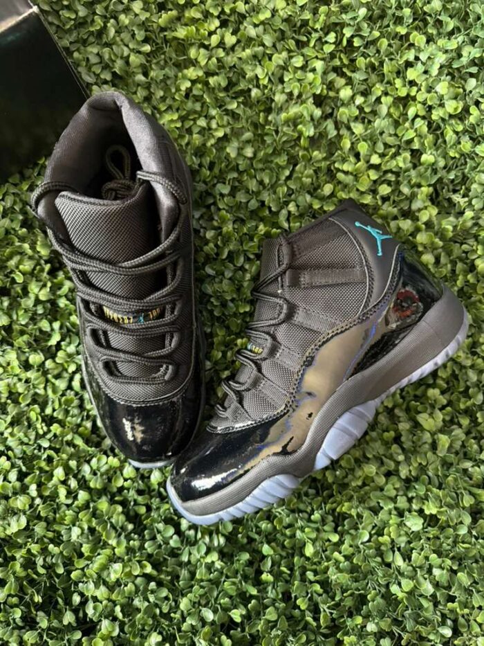 Jordan 11  ( Gamma Blue )  Size: 8.5W, 12M